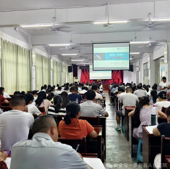 【医院动态】普及急救技能 筑牢校园安全防线 —— 罗甸县人民医院进校园开展急救专项培训